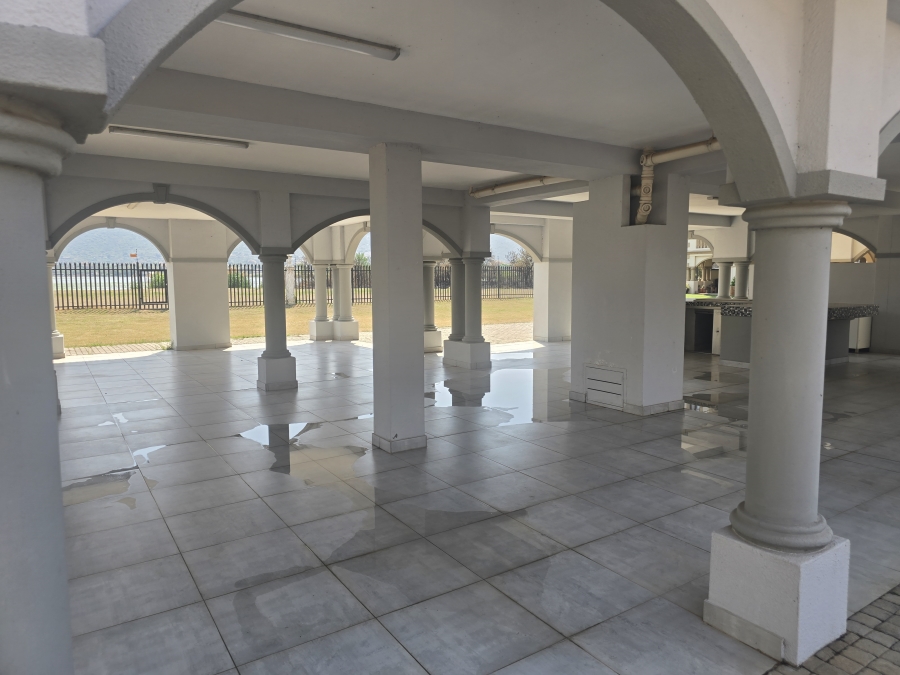 4 Bedroom Property for Sale in Ifafi North West